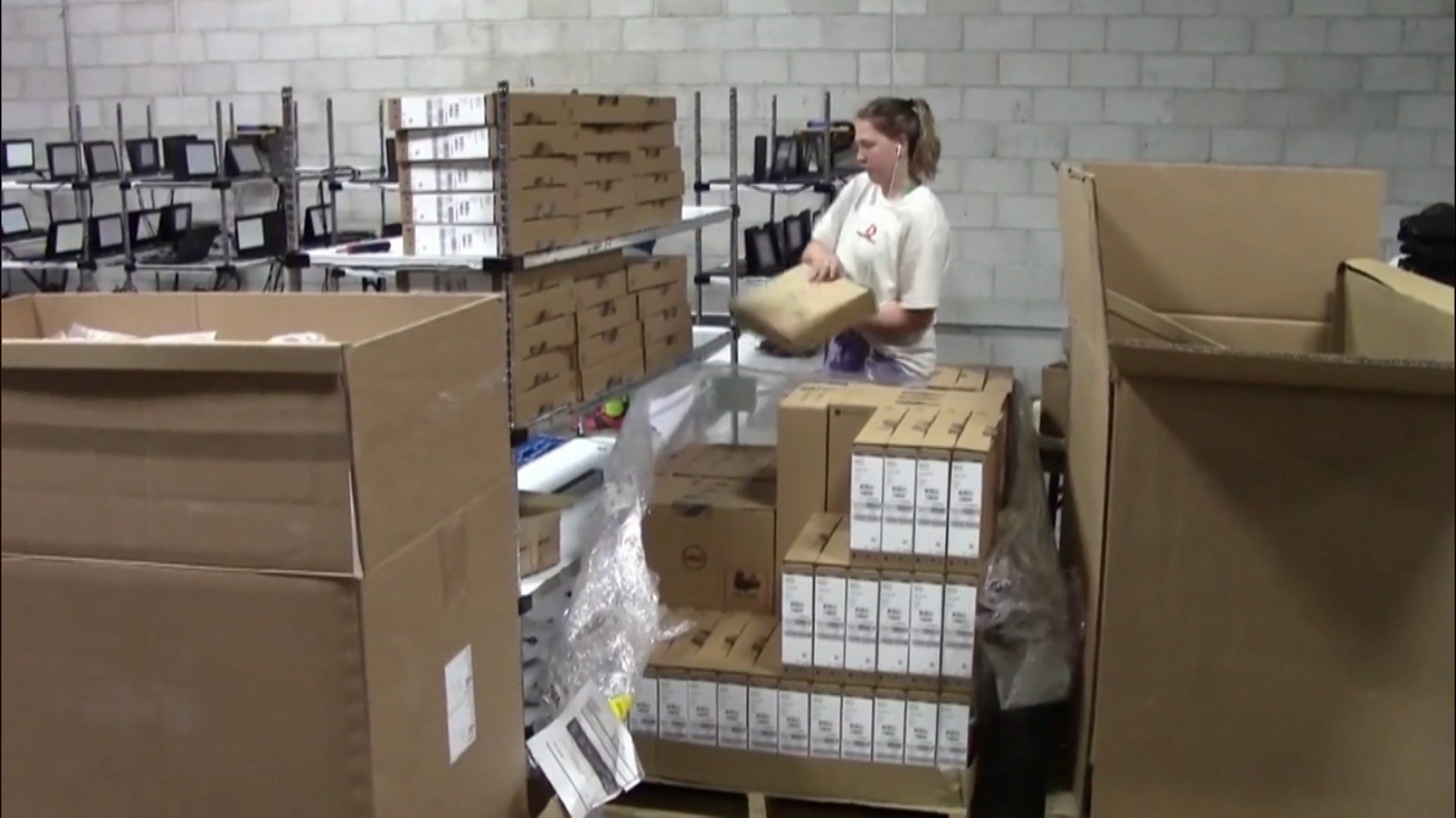 Lincoln students help out with LPS Chromebooks in a big way