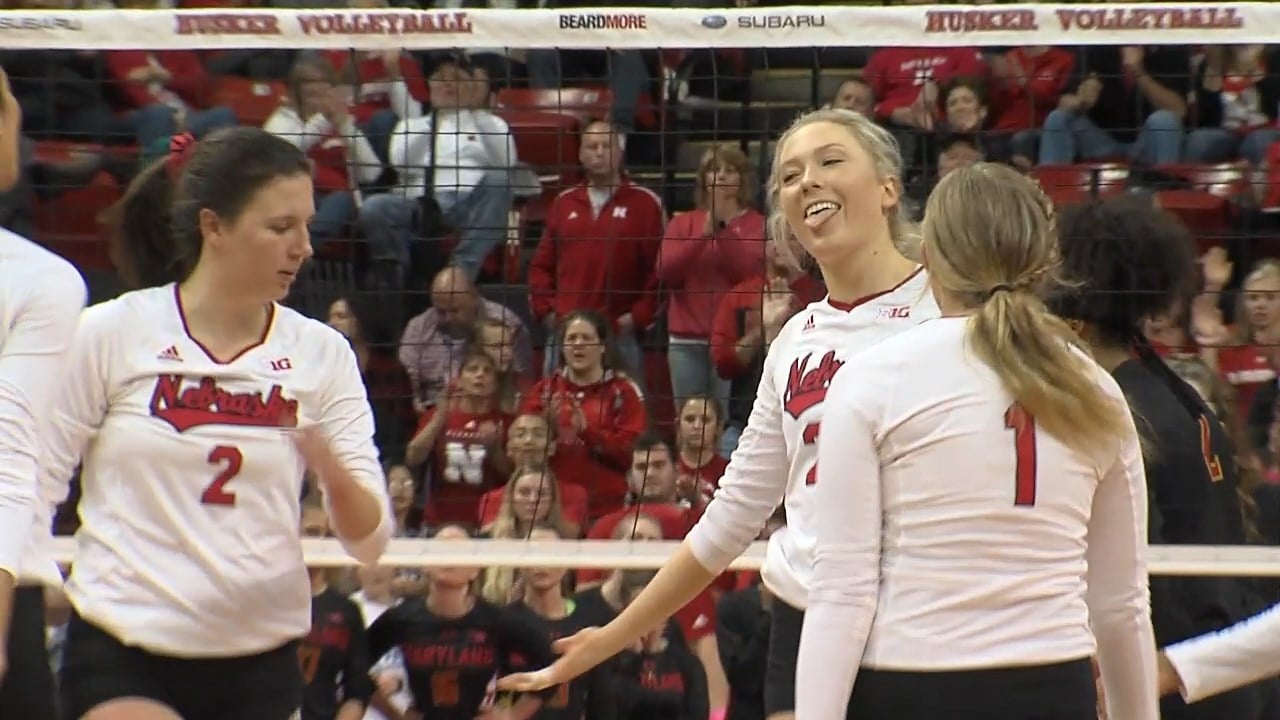 Husker Volleyball advances to Elite 8