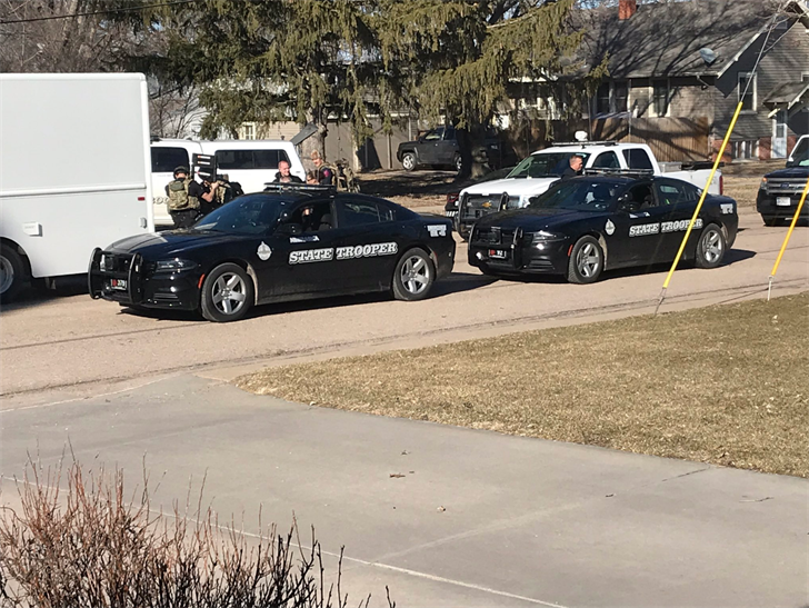 Two in custody after multiple police agencies surround house in Minden