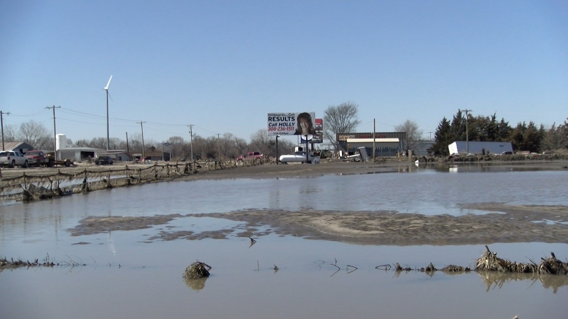 Columbus area still waiting to clean up following floods.