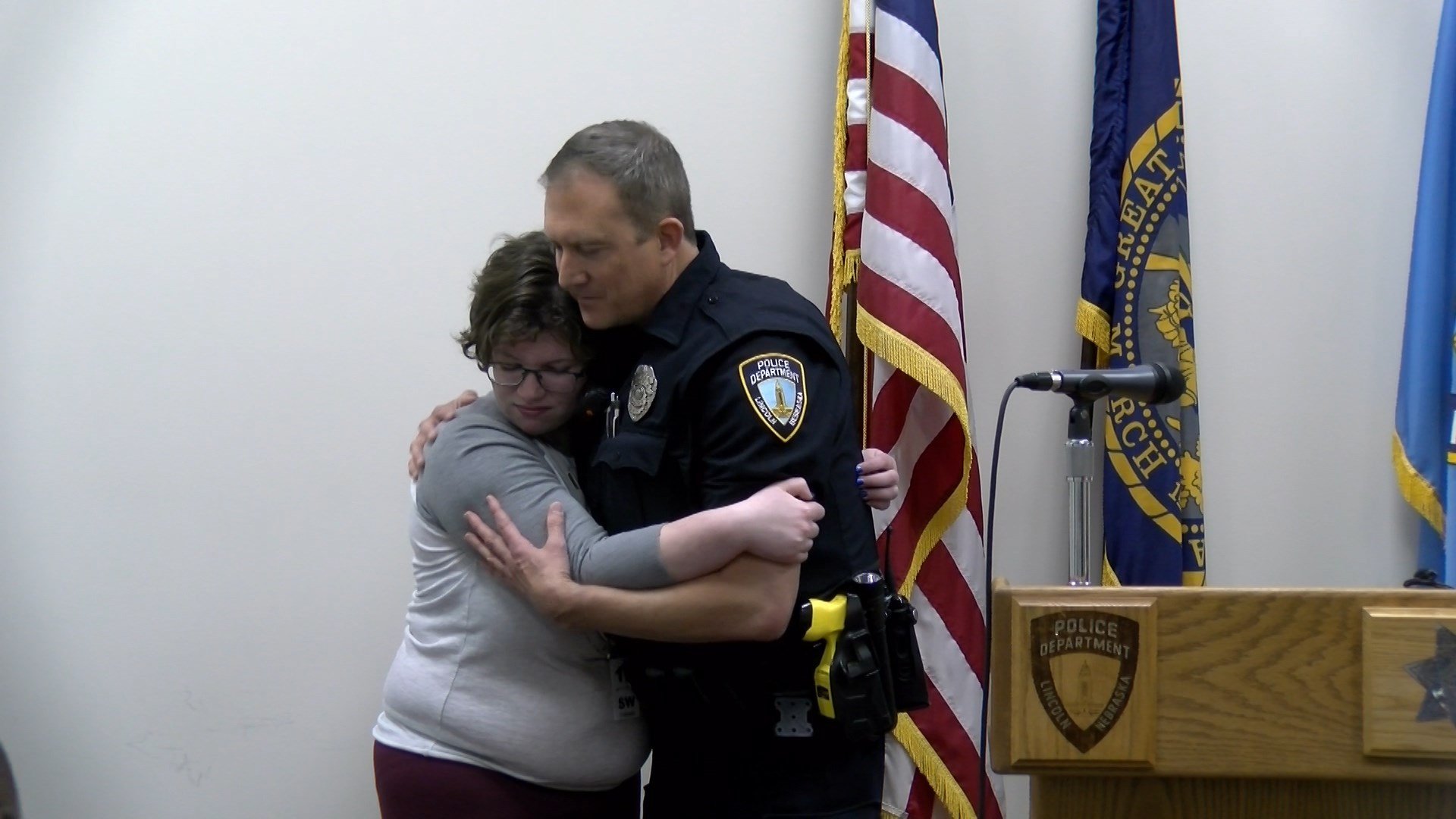 Lincoln teen reunites with officer who was first on scene of hit-and-run