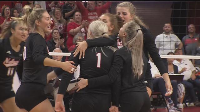 Race for Big Ten volleyball conference title setting up for photo finish
