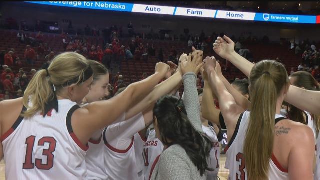Husker women's hoops relying on experience early in season
