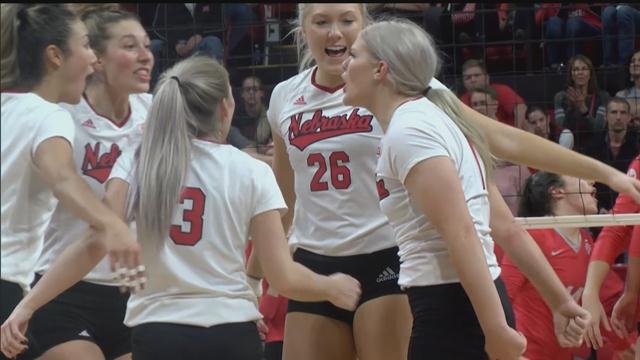 Highlights/Reaction- Husker volleyball ends regular season with sweep