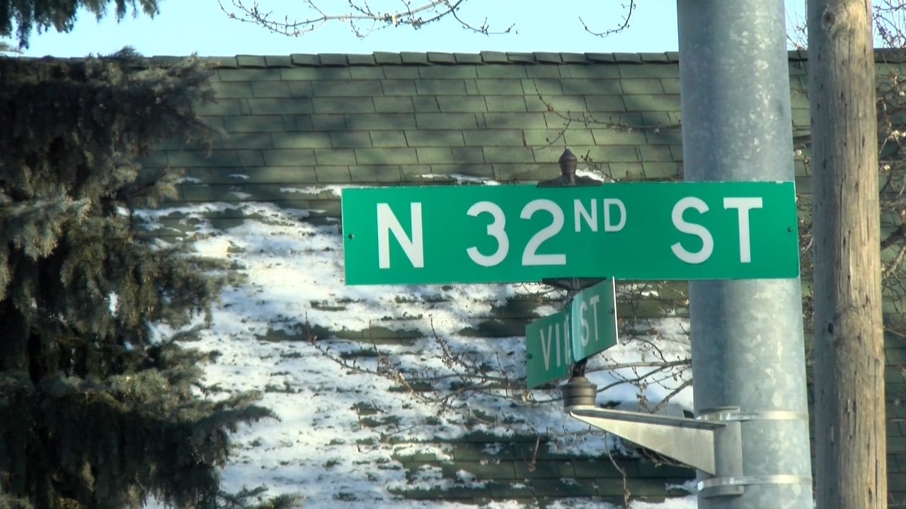 Lincoln Police look into two separate robberies within 72 hours